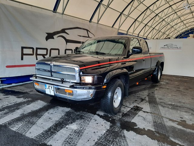 Dodge Ram 1500 1
