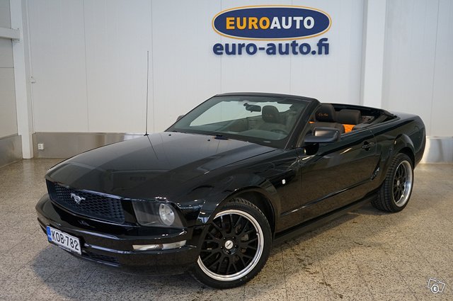 Ford Mustang 21