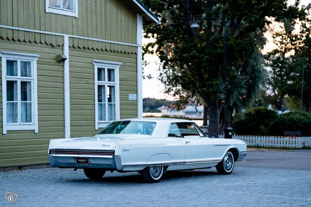 Buick Electra 3
