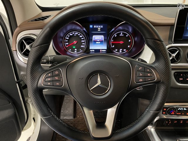 Mercedes-Benz X 7