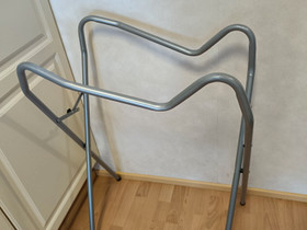 Ammeen jalat, Lastenhoitovälineet, Lastentarvikkeet ja lelut, Mustasaari, Tori.fi Ammeen jalat, Lastenhoitovälineet, Lastentarvikkeet ja lelut, Mustasaari, Tori.fi
