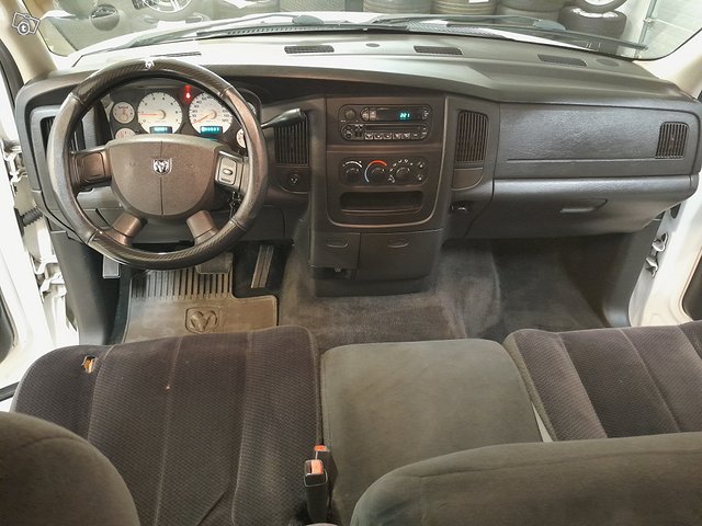 Dodge Ram 1500 13