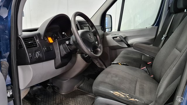 Mercedes-Benz Sprinter 8