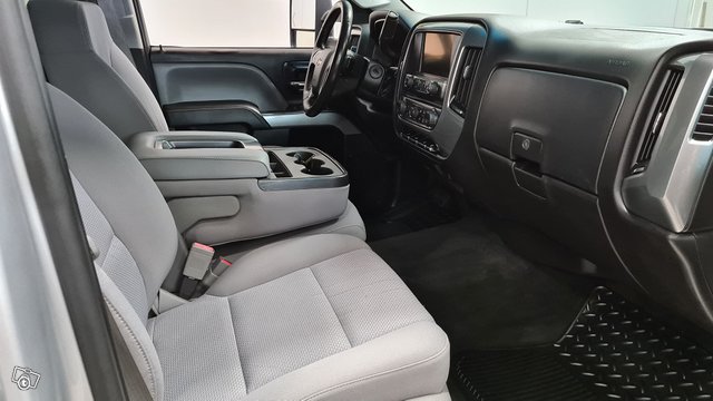 Chevrolet Silverado 8