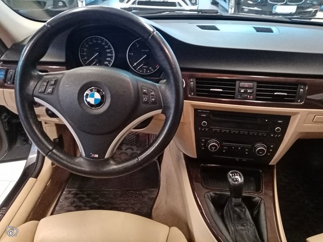 BMW 320d 4
