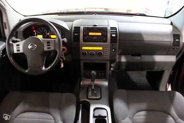 Nissan Pathfinder 13