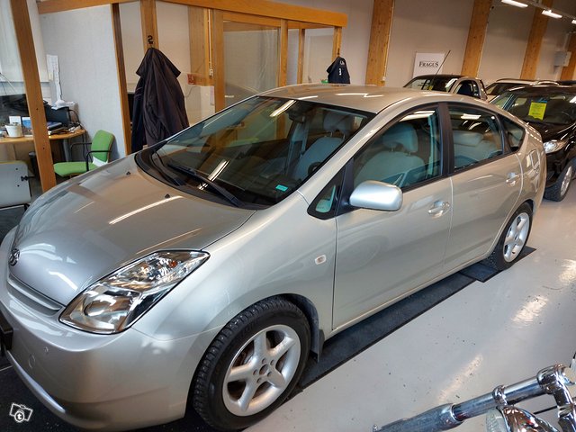 Toyota Prius 3