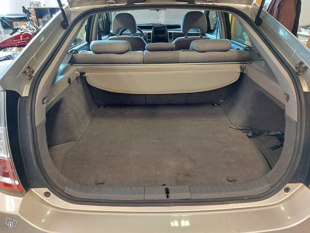 Toyota Prius 13