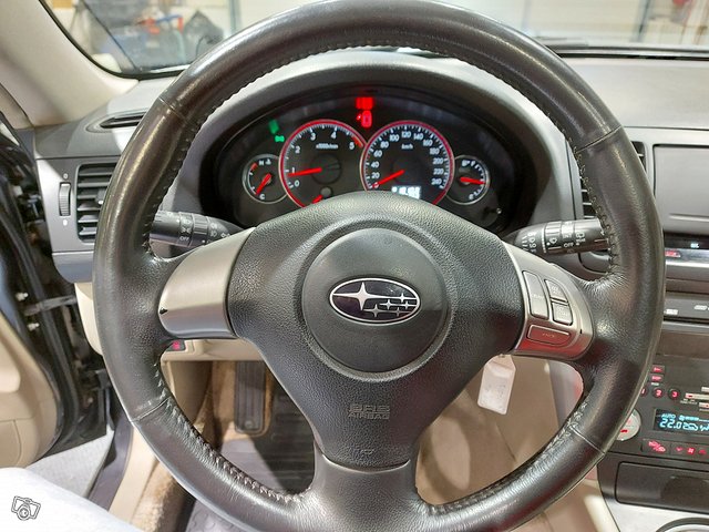 Subaru Legacy 16