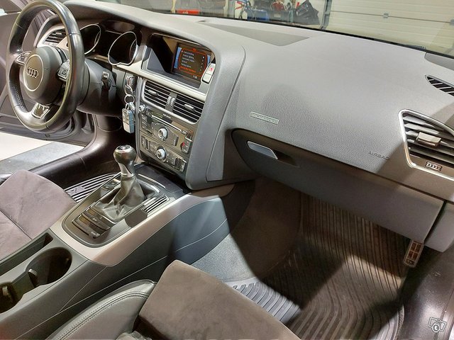 Audi A5 11