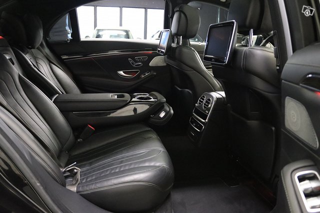 Mercedes-Benz S 63 AMG 7