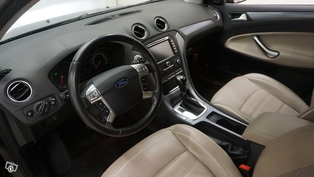 Ford Mondeo 14