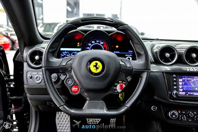 Ferrari FF 15
