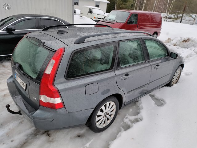 Volvo V50 3