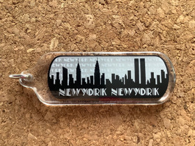 New York avaimenperä WTC tornit Manhattan siluetti, Muu keräily, Keräily, Vantaa, Tori.fi New York avaimenperä WTC tornit Manhattan siluetti, Muu keräily, Keräily, Vantaa, Tori.fi