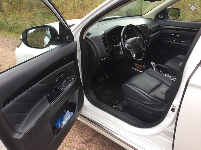 Mitsubishi Outlander 9