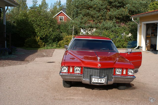 Cadillac Fleetwood 2