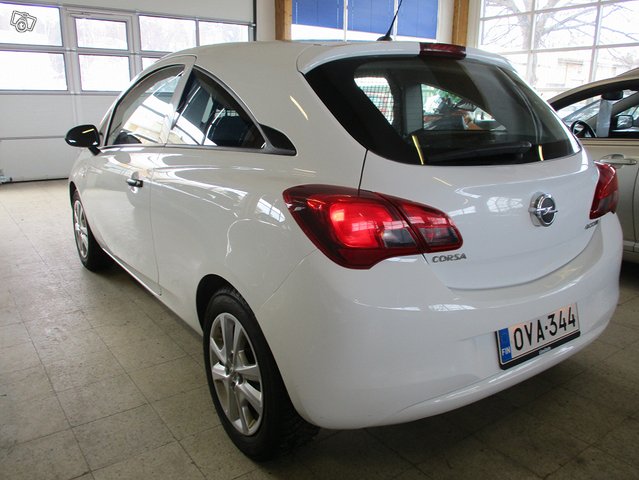 Opel CORSA-E VAN 3