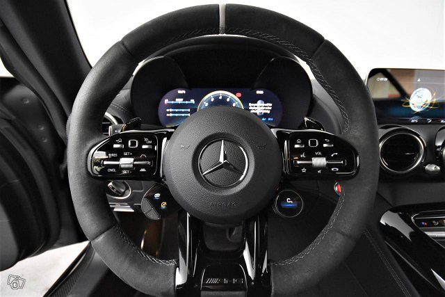 Mercedes-Benz GT 17