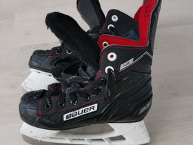Bauer NS koko 33, Jääkiekko ja luistelu, Urheilu ja ulkoilu, Seinäjoki, Tori.fi Bauer NS koko 33, Jääkiekko ja luistelu, Urheilu ja ulkoilu, Seinäjoki, Tori.fi