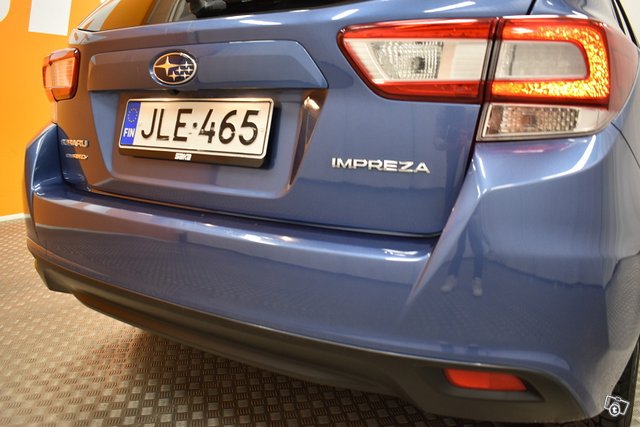 Subaru Impreza 9