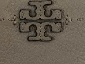 Tory Burch lompakko, Muut asusteet, Asusteet ja kellot, Tampere, Tori.fi Tory Burch lompakko, Muut asusteet, Asusteet ja kellot, Tampere, Tori.fi