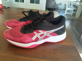 Asics sisäkengät 39, Pallopelit, Urheilu ja ulkoilu, Säkylä, Tori.fi Asics sisäkengät 39, Pallopelit, Urheilu ja ulkoilu, Säkylä, Tori.fi