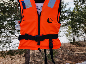 Pelastusliivi 40-50kg, Veneen varusteet ja varaosat, Venetarvikkeet ja veneily, Kauhajoki, Tori.fi Pelastusliivi 40-50kg, Veneen varusteet ja varaosat, Venetarvikkeet ja veneily, Kauhajoki, Tori.fi