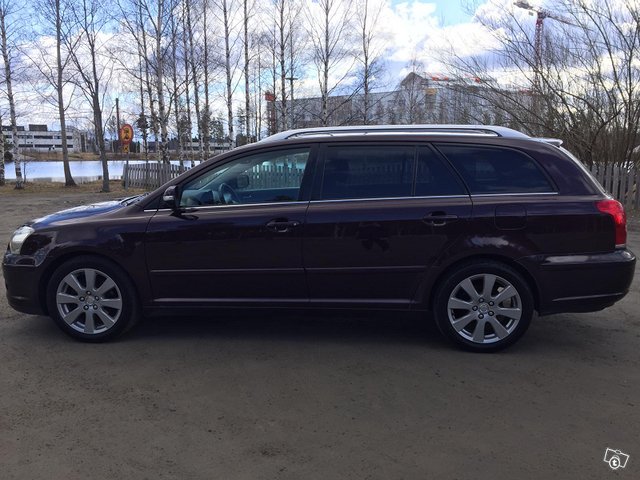Toyota Avensis 7
