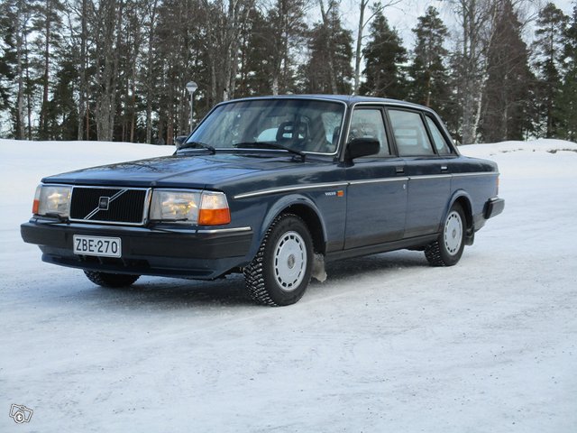 Volvo 240 3