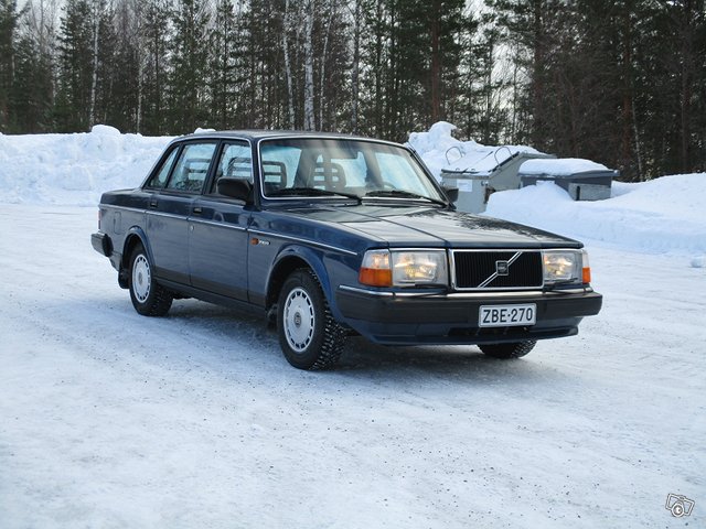 Volvo 240 4
