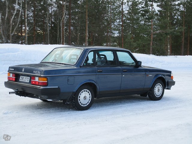 Volvo 240 6