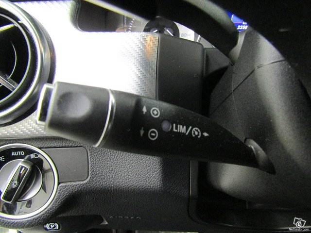 Mercedes-Benz GLK 9