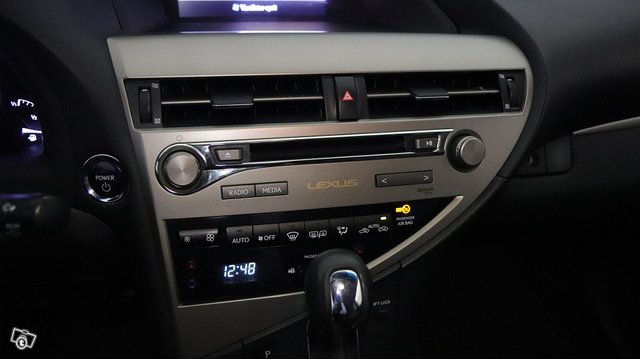Lexus RX 18