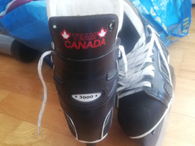 Jääkiekko luistimet mallia Team Canada 3000, Jääkiekko ja luistelu, Urheilu ja ulkoilu, Kouvola, Tori.fi Jääkiekko luistimet mallia Team Canada 3000, Jääkiekko ja luistelu, Urheilu ja ulkoilu, Kouvola, Tori.fi