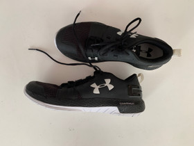 Under Armour Charged, Kuntoilu ja fitness, Urheilu ja ulkoilu, Vaasa, Tori.fi Under Armour Charged, Kuntoilu ja fitness, Urheilu ja ulkoilu, Vaasa, Tori.fi