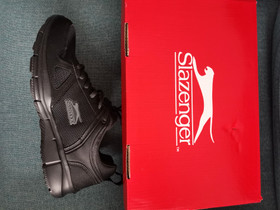 Slazenger Force Mesh kengät koko 42 (8), Ulkoilu ja retkeily, Urheilu ja ulkoilu, Helsinki, Tori.fi Slazenger Force Mesh kengät koko 42 (8), Ulkoilu ja retkeily, Urheilu ja ulkoilu, Helsinki, Tori.fi