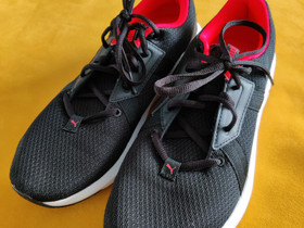 Puma treenikengät, koko 40,5, Kuntoilu ja fitness, Urheilu ja ulkoilu, Oulu, Tori.fi Puma treenikengät, koko 40,5, Kuntoilu ja fitness, Urheilu ja ulkoilu, Oulu, Tori.fi
