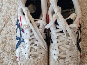 Asics Jr piikkarit koko 35 GN011, Juoksu ja lenkkeily, Urheilu ja ulkoilu, Lahti, Tori.fi Asics Jr piikkarit koko 35 GN011, Juoksu ja lenkkeily, Urheilu ja ulkoilu, Lahti, Tori.fi