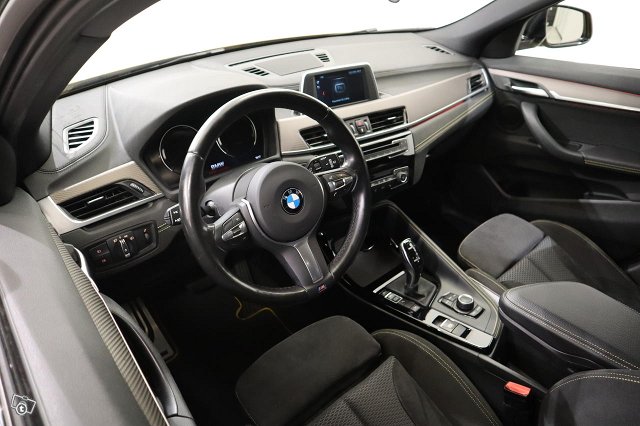 BMW X2 11