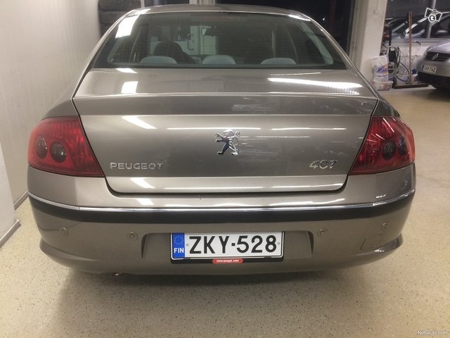 Peugeot 407 18