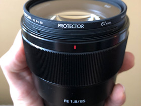 Sony 85mm f/1.8 + vvs + uv-suodin, Objektiivit, Kamerat ja valokuvaus, Oulu, Tori.fi Sony 85mm f/1.8 + vvs + uv-suodin, Objektiivit, Kamerat ja valokuvaus, Oulu, Tori.fi
