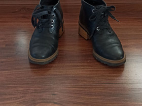 Nahkakengät Clarks, Vaatteet ja kengät, Espoo, Tori.fi Nahkakengät Clarks, Vaatteet ja kengät, Espoo, Tori.fi