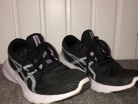Asics versablast juoksukengät, Juoksu ja lenkkeily, Urheilu ja ulkoilu, Kurikka, Tori.fi Asics versablast juoksukengät, Juoksu ja lenkkeily, Urheilu ja ulkoilu, Kurikka, Tori.fi