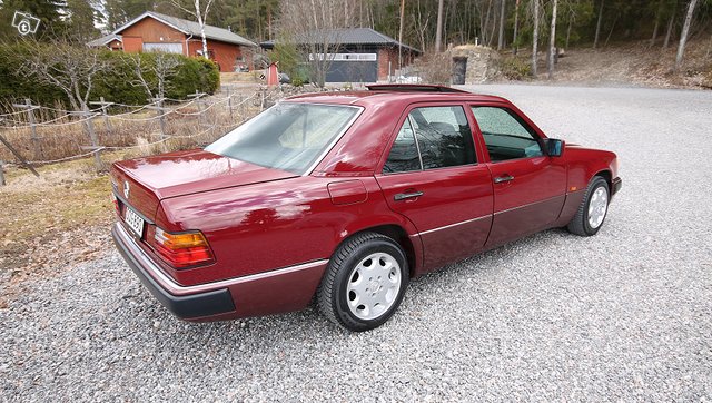 Mercedes-Benz E-sarja 3