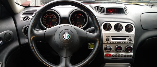 Alfa Romeo 156 7