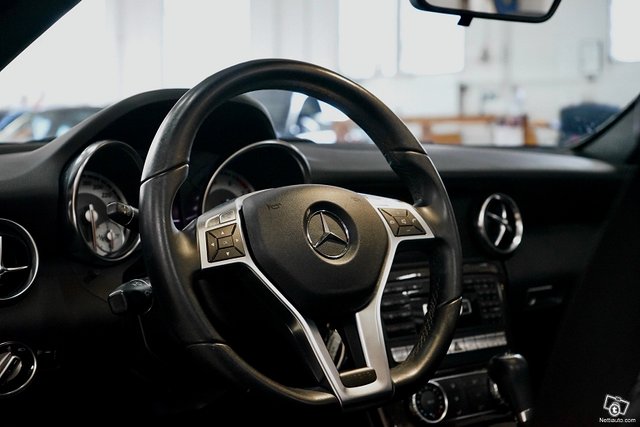 Mercedes-Benz SLK 11