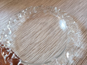 Humppilan lasi tarjoilulautanen, Tarjoiluastiat, Keittiötarvikkeet ja astiat, Taipalsaari, Tori.fi Humppilan lasi tarjoilulautanen, Tarjoiluastiat, Keittiötarvikkeet ja astiat, Taipalsaari, Tori.fi