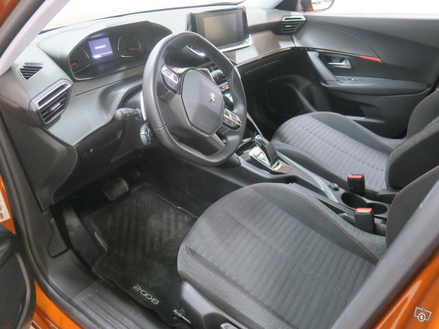 Peugeot 2008 9