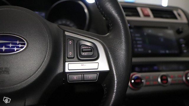 Subaru Legacy 22